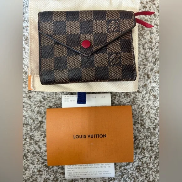 Louis Vuitton Victorine Wallet - Picture 1 of 10
